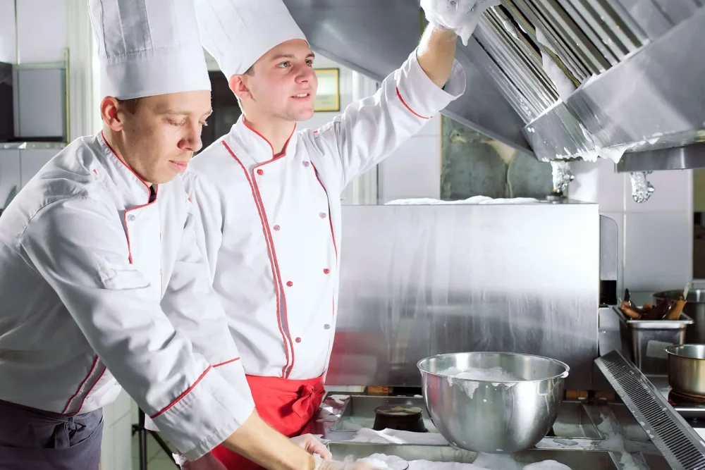 curatare-bucatarie-industriala